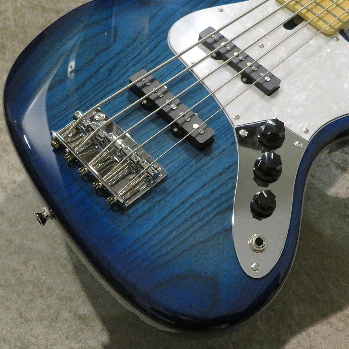 FGN Neo Classic エレキベース JB【日本製】 Neo Classic NJB100MBAHV -See-Thru Blue Burst- #J240117