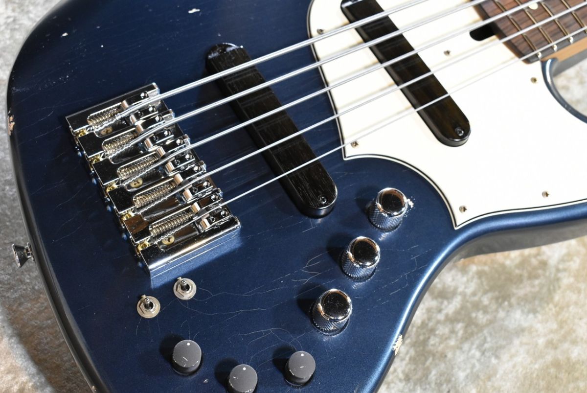 Xotic XJ-1T 5st Roasted Maple Neck 5弦ベース XJ-1T 5st Super Heavy Aged w/Matching Head, Gold Parts