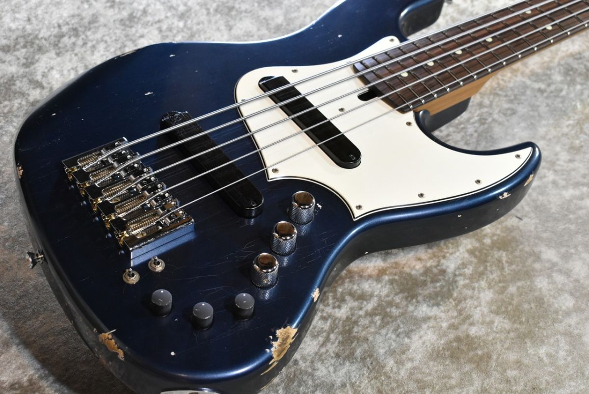 Xotic XJ-1T 5st Roasted Maple Neck 5弦ベース XJ-1T 5st Super Heavy Aged w/Matching Head, Gold Parts