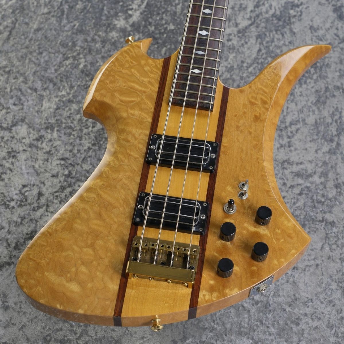 bc-Rich モッキンバード　エレキベース 24フレット　PJピックアップ bc-Rich モッキンバード エレキベース 24フレット PJ