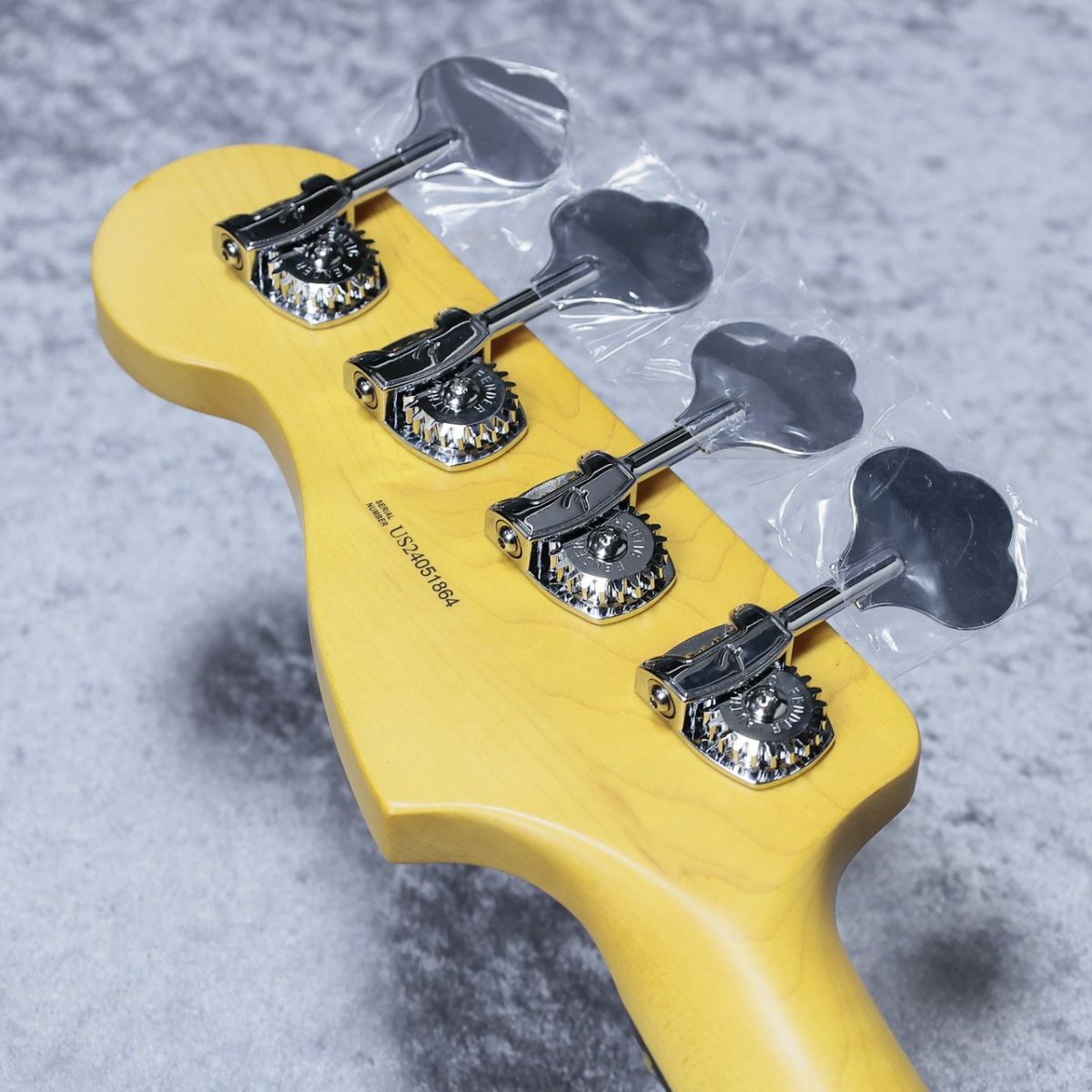 American Professional II Precision Bass -Olympic White