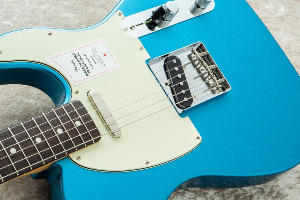 青単サイバー 微高レート Made in Japan Traditional II 60s Telecaster -Lake Placid Blue