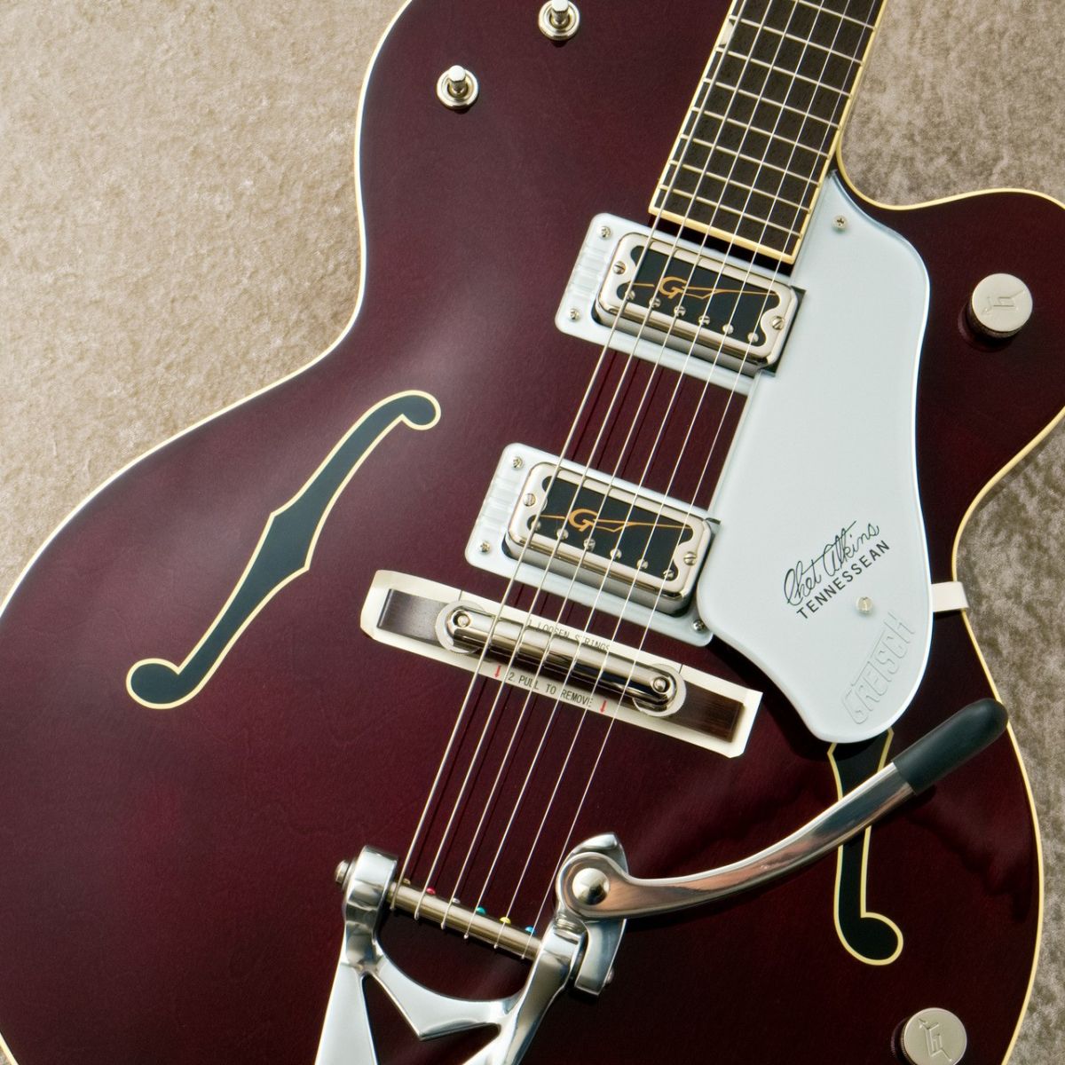 G6119T-62 Vintage Select Edition '62 Tennessean -Dark Cherry Stain