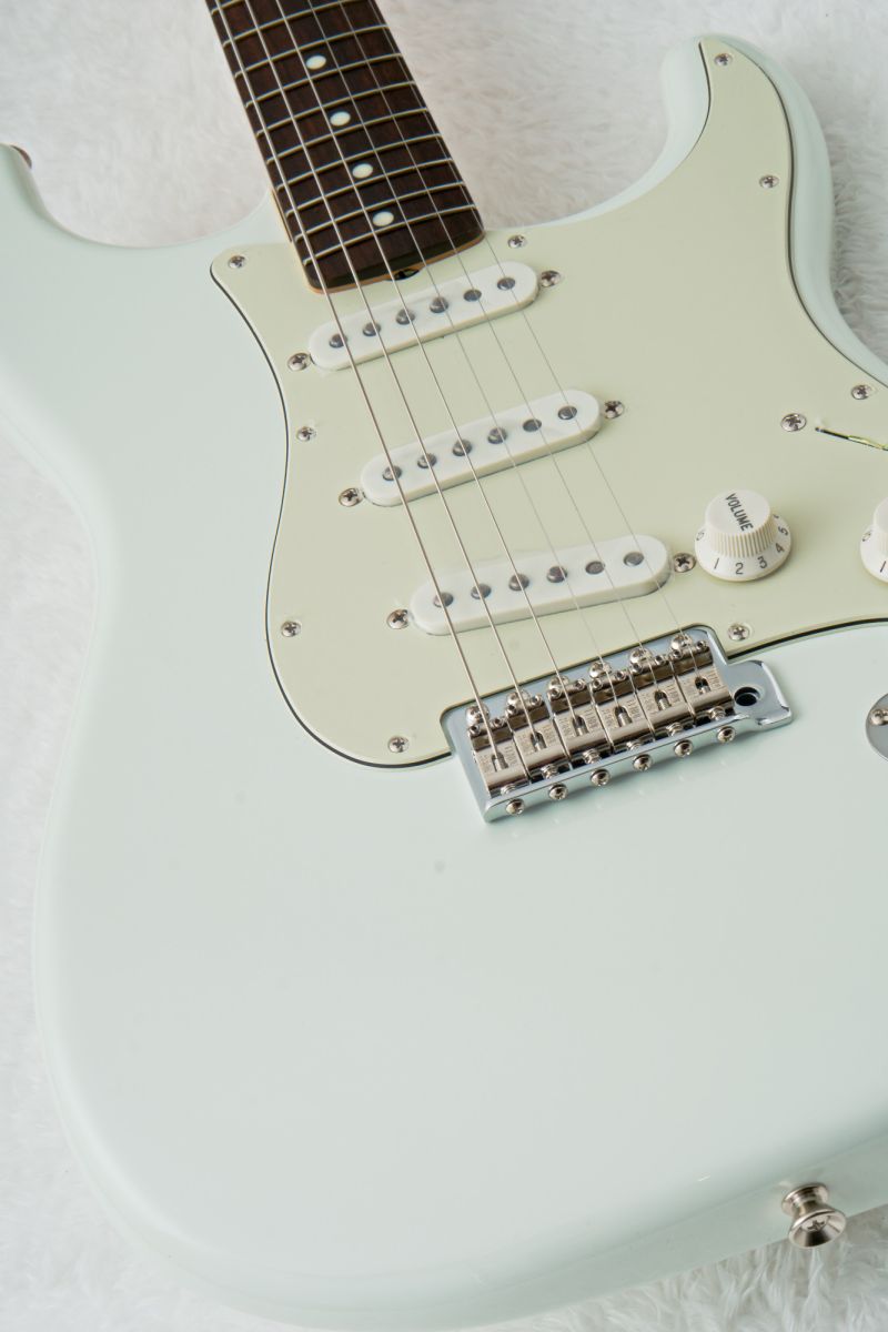 FSR Made in Japan Traditional 60s Stratocaster Olympic White