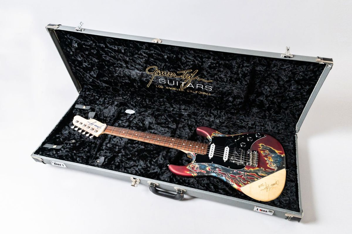 ジェームズタイラーUSA バーニングウォーター　（プロトタイプ？） James Tyler Burning Waterのお話。 | Nico-nico Guitars Blog