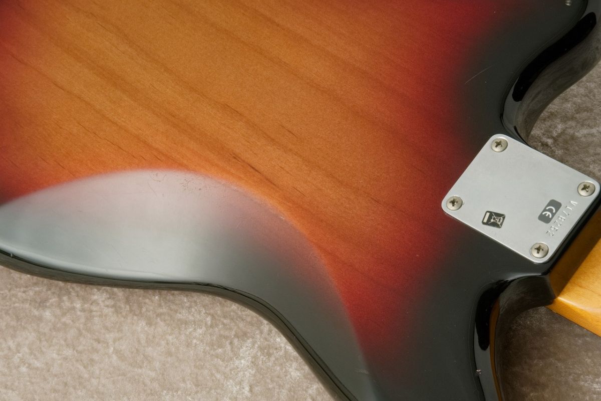 American Vintage 62 Jazzmaster -3Tone Sunburst- 2008年製 【USED