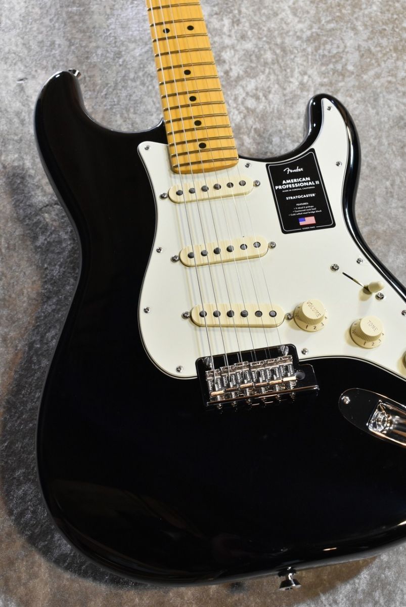AMERICAN PROFESSIONAL II STRATOCASTER Black #US24048525