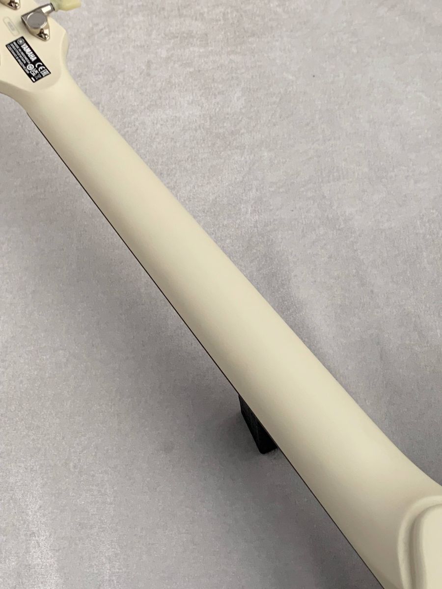 （未使用）YAMAHA Revstar RSE20（ビンテージホワイト） Guitarra Elétrica Yamaha Revstar RSE20-VW Vintage White 6