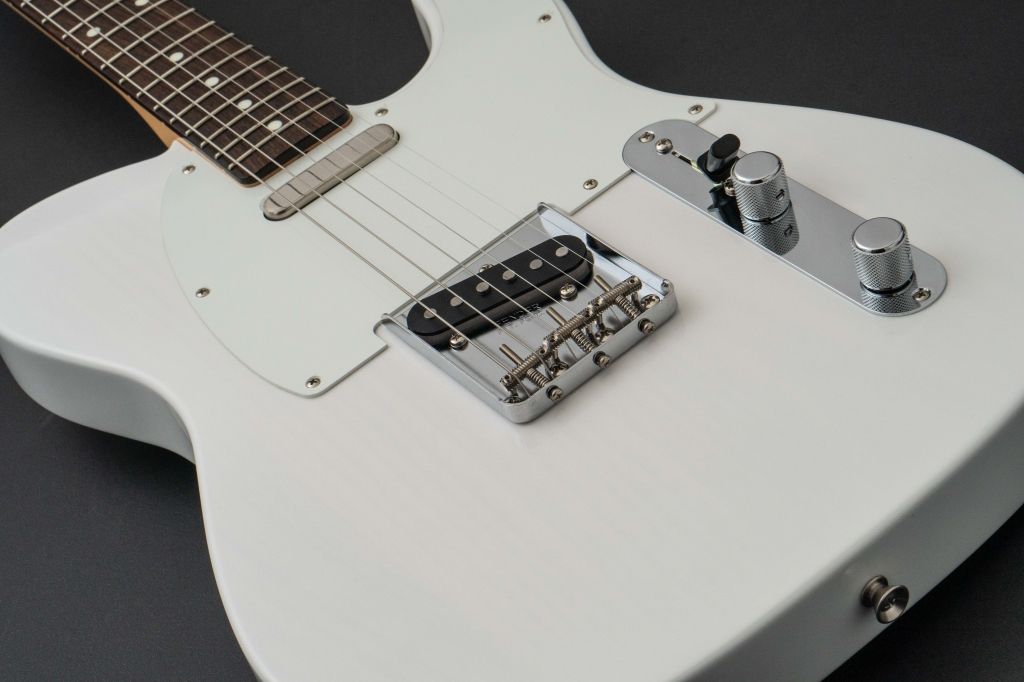 FSR Made in Japan Traditional 60s Telecaster -White Blonde