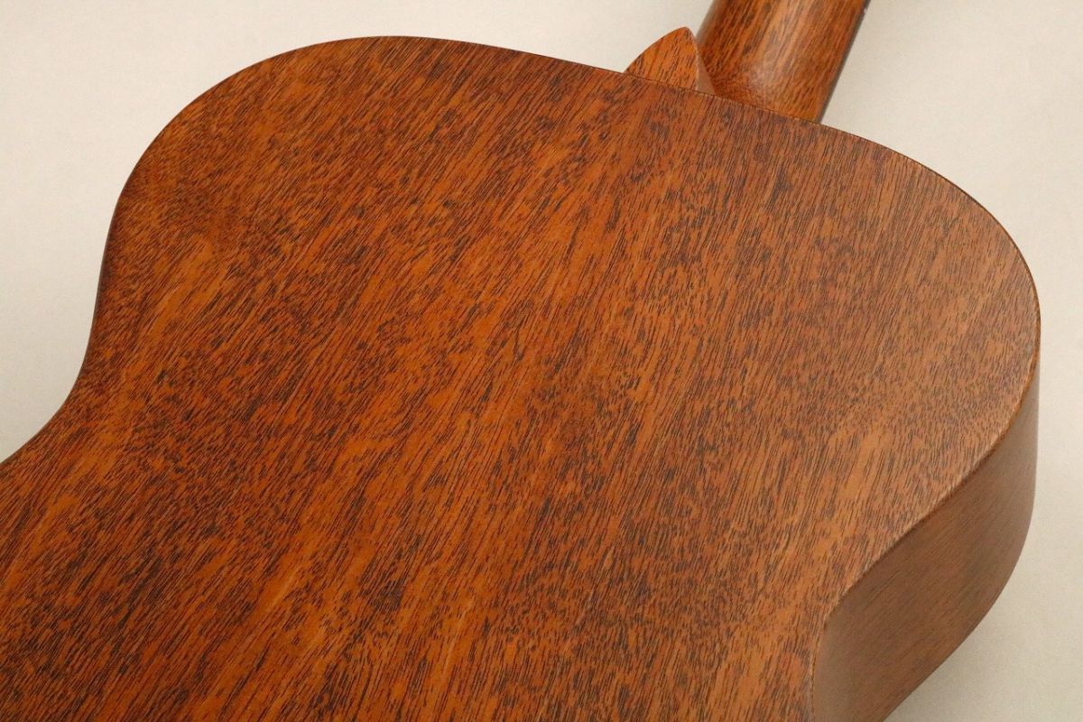 【保証書付】Martin 00-15M オールマホガニー、ハードケース付属 Martin00-15M #2829181【オールマホガニーボディ】【USA製】商品