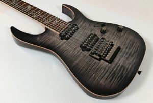 久々の入荷!】【日本製7弦】【Ibanez j.custom】RG8527 -Black Rutile
