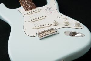 Made in Japan Traditional II Late 60s Stratocaster Sonic Blue