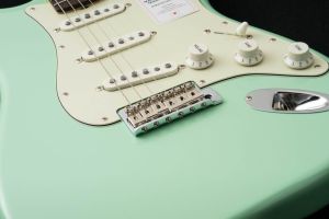 Made in Japan Traditional II 60s Stratocaster -Surf Green