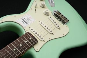 Made in Japan Traditional II 60s Stratocaster -Surf Green