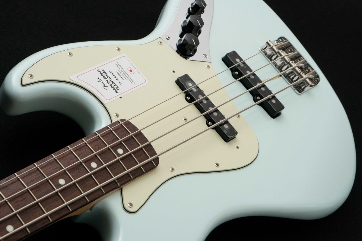 Made in Japan Traditional II 60s Jazz Bass -Sonic Blue