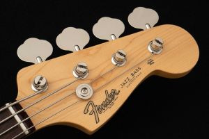 Made in Japan Traditional II 60s Jazz Bass -Sonic Blue