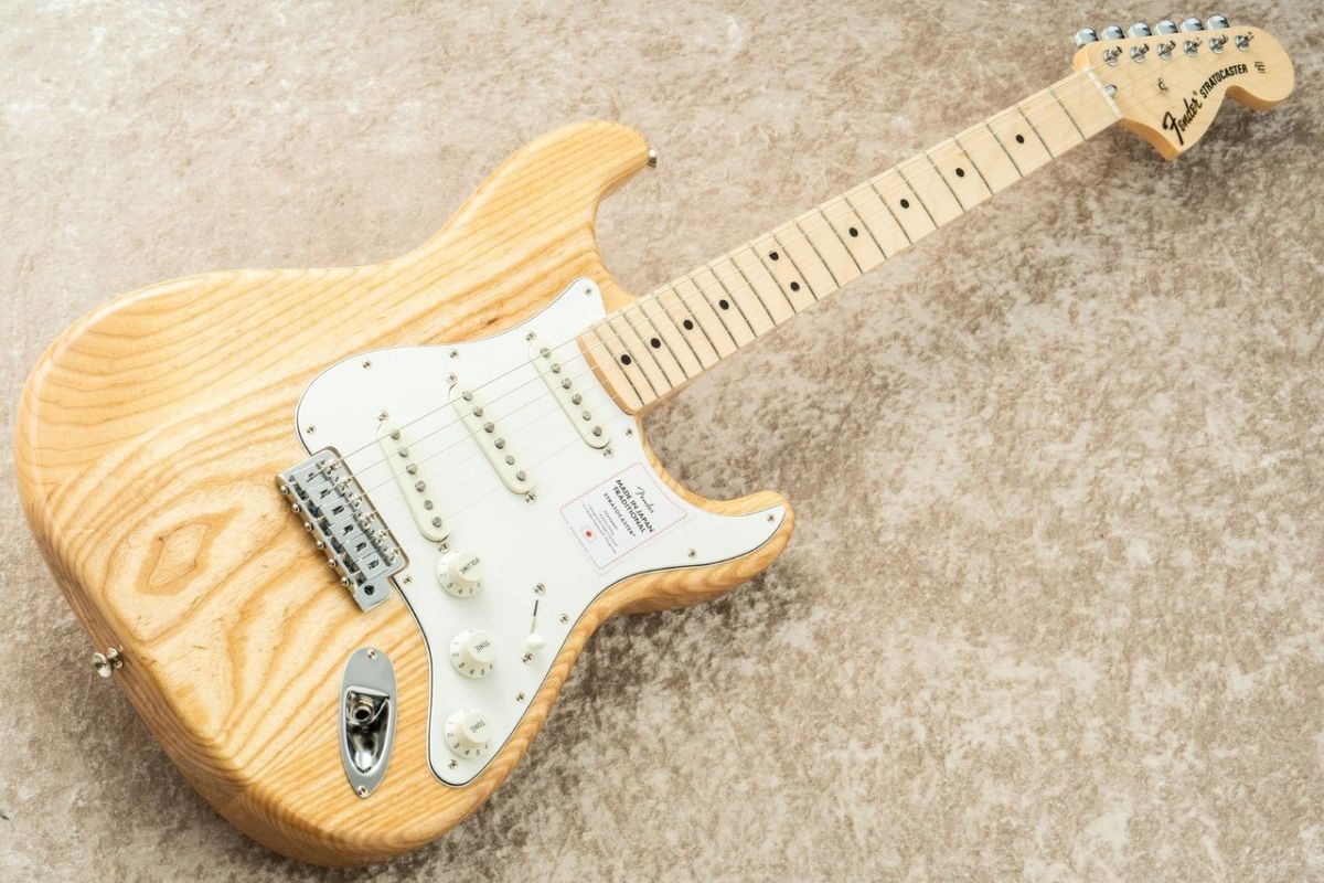 ギター Fender Made in Japan Traditional 70s ST Fender Made in Japan Traditional 70s Stratocaster Natural