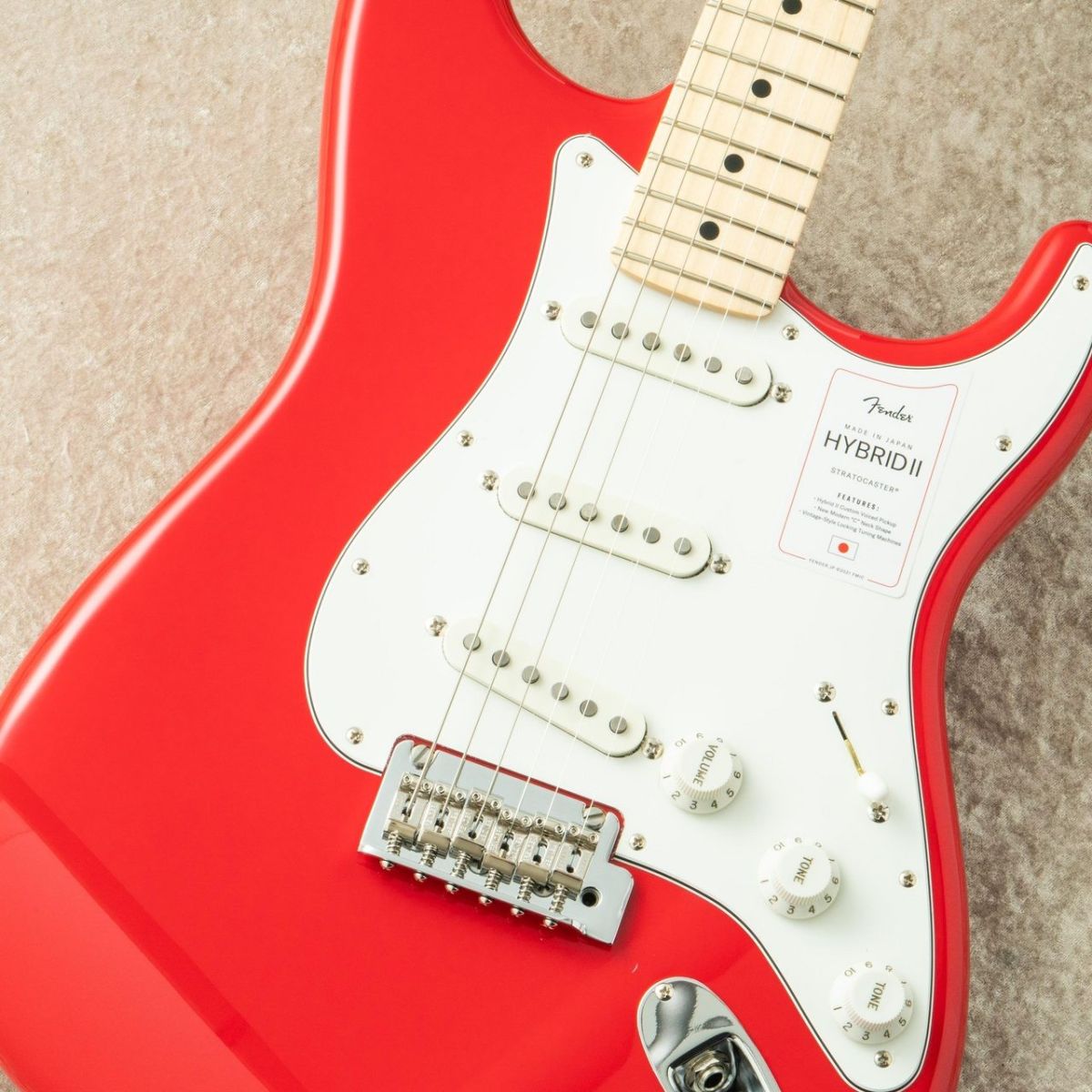 Made in Japan Hybrid II Stratocaster Maple Fingerboard -Modena Red
