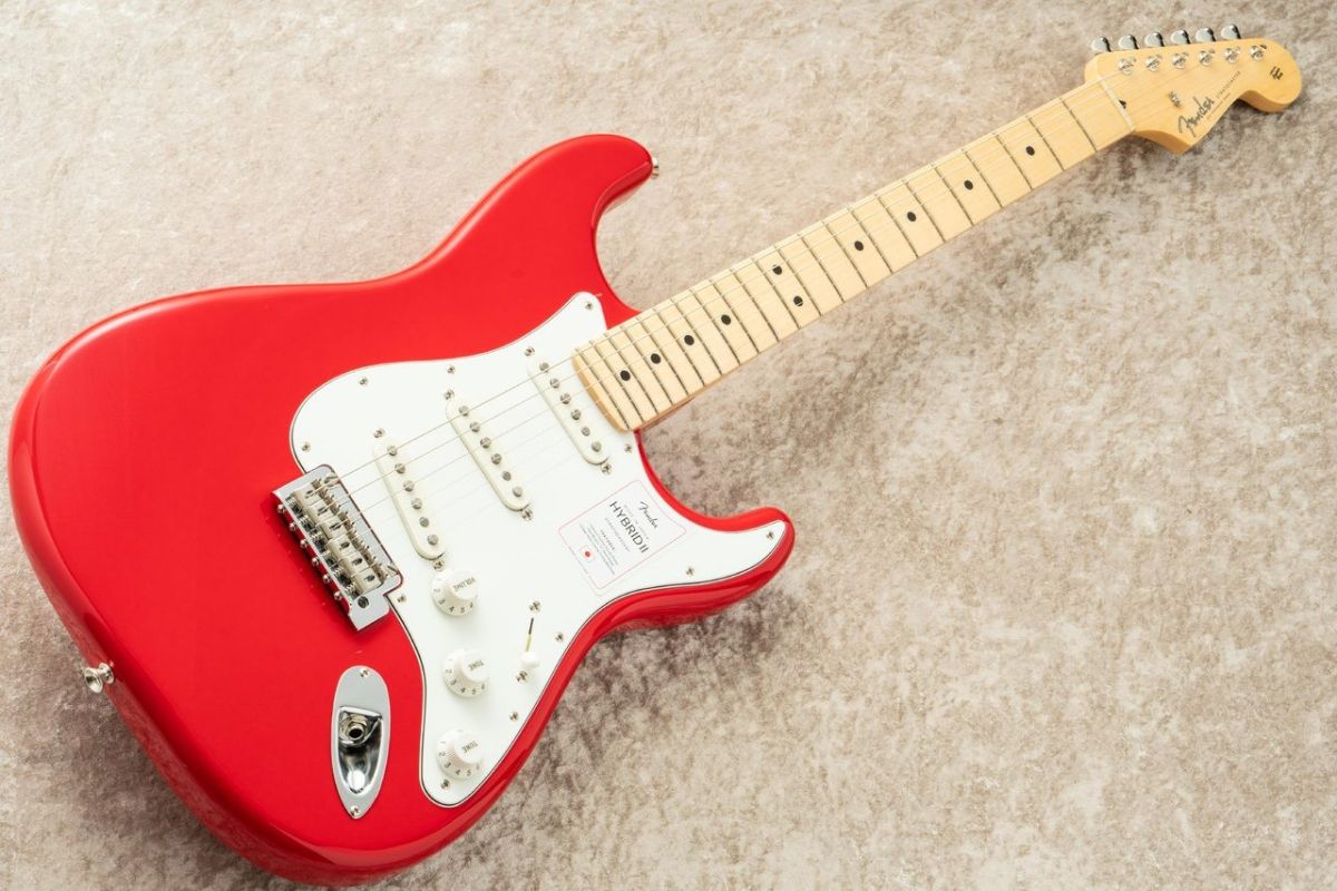 Made in Japan Hybrid II Stratocaster Maple Fingerboard -Modena Red