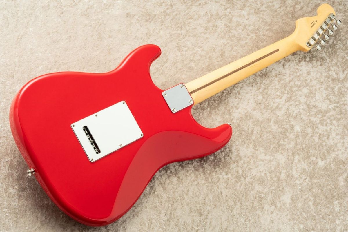 Made in Japan Hybrid II Stratocaster Maple Fingerboard -Modena Red
