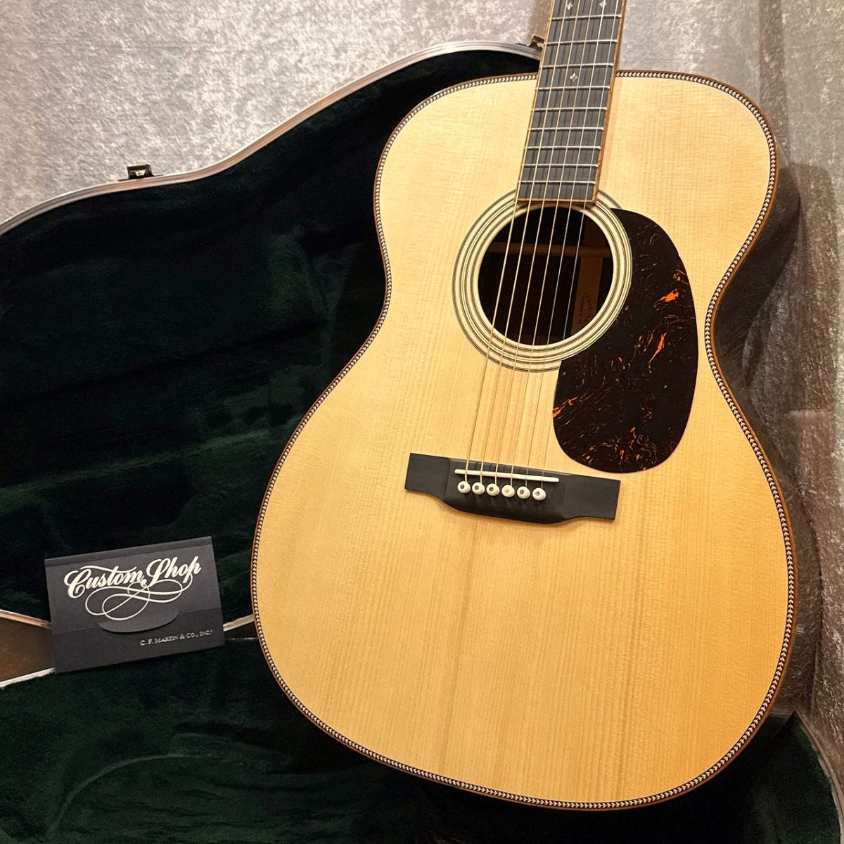 【ニアミント】MartinCTM 000-28 Premium Adiron Martin Guitar 000-28 Modern Deluxe – United States