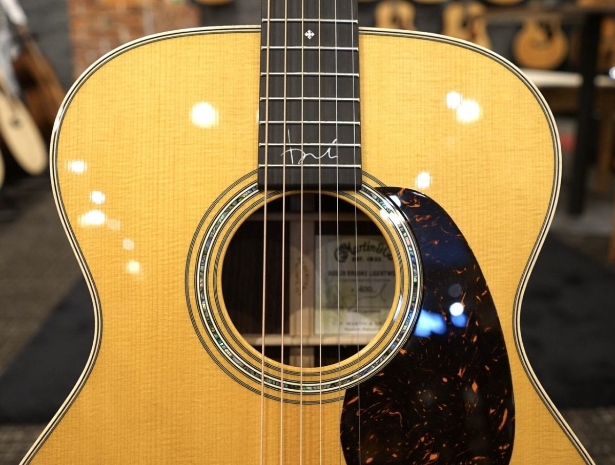 000-28 Brooke Ligertwood #2788032 | 【クロサワ楽器店