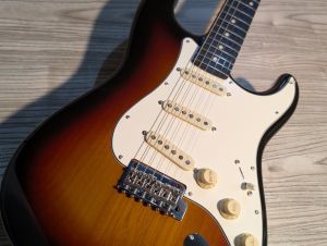FUJIGEN(FGN)、サンバースト 系のエレキギター検索結果一覧