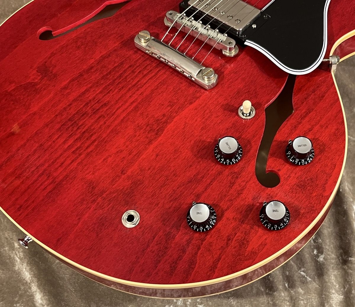 Historic Collection 1964 ES-335 Reissue VOS 60s Cherry