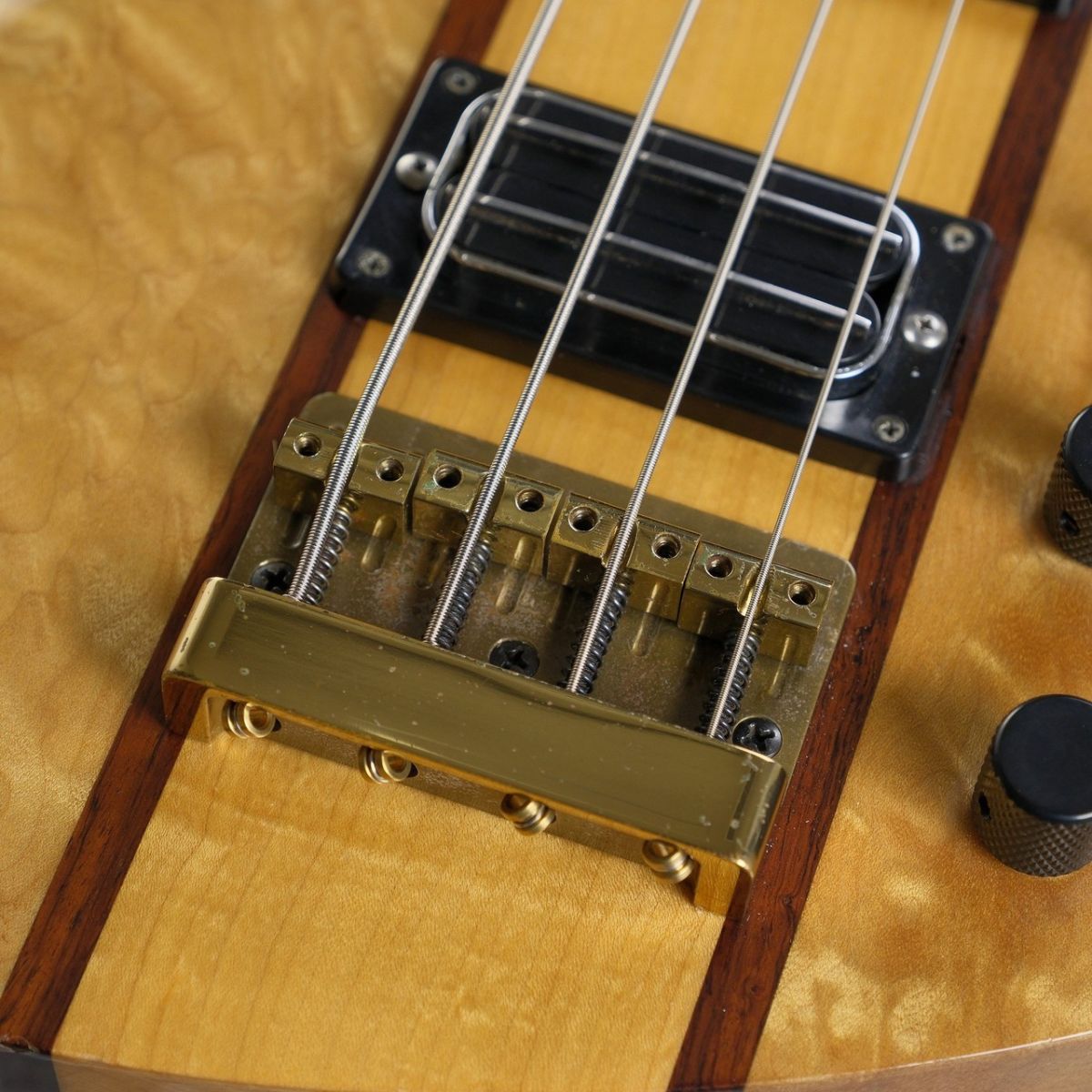 MockingBird Bass | 【クロサワ楽器店オンラインショップ】いい