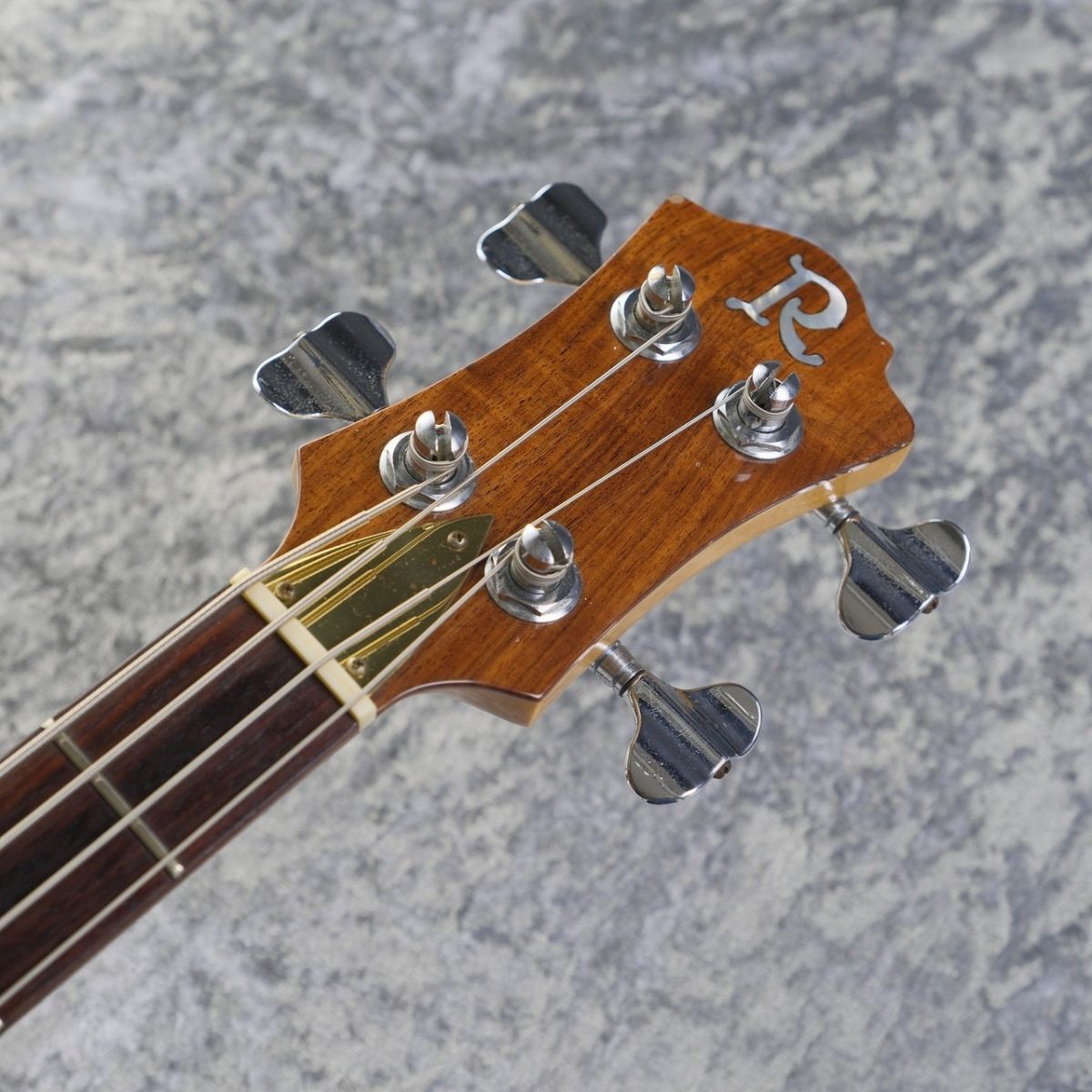 B.C.Rich Heritage Classic Mockingbird Bass（中古）【楽器検索