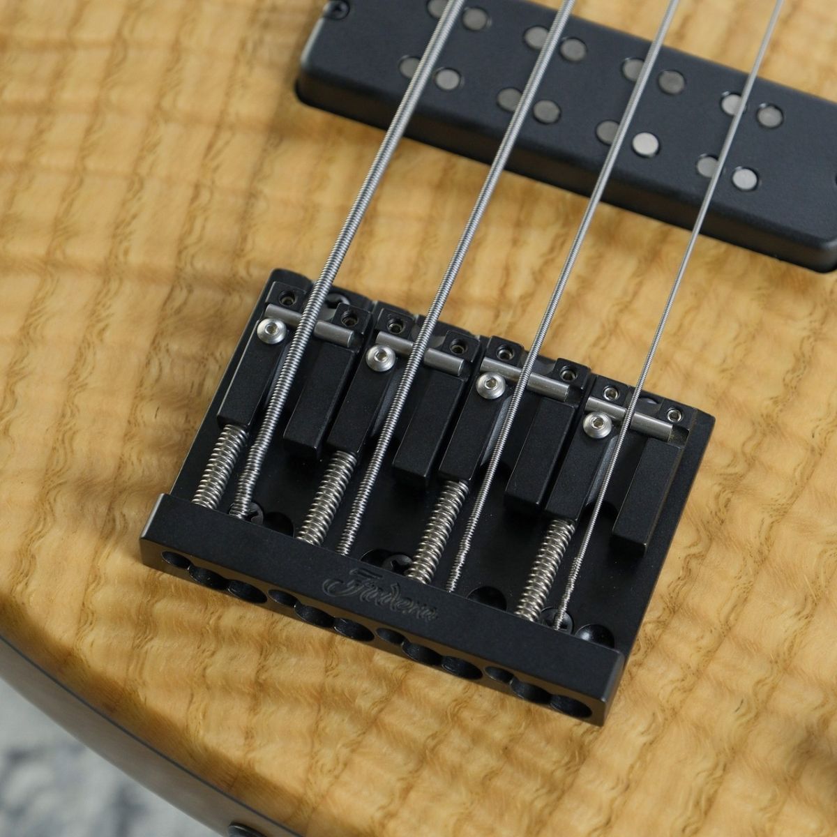 Emperor Standard | 【クロサワ楽器店オンラインショップ】いい楽器と