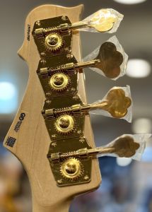 ベース FREEDOM CUSTOM GUITAR RESEARCH Rhino 4st 677f8fc0-1a00-4d35-a82d-