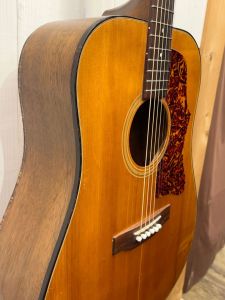 Gibson1970年 J-50デラックス　ハードケース付 Gibson1970年 J-50デラックス ハードケース付 Gibson J-50