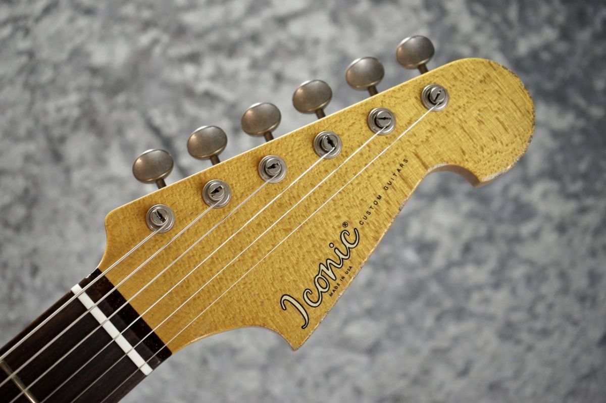 Solana Studio Built by John Cruz & Iconic Craftsmen / Black Over