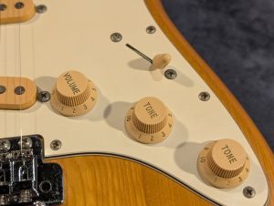 Fender Japan ST72-75 Eシリアル Eシリアル期のフジゲン製Fender Japan ST72-75 です
