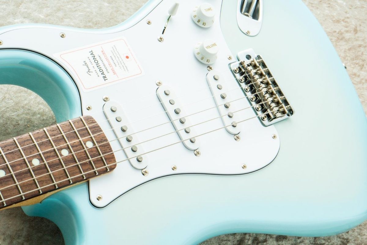 2025 Collection Made in Japan Traditional II 60s Stratocaster