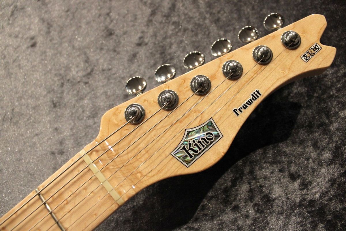 Kino frawdit 22F SSH Ash/Flame Tochi Top