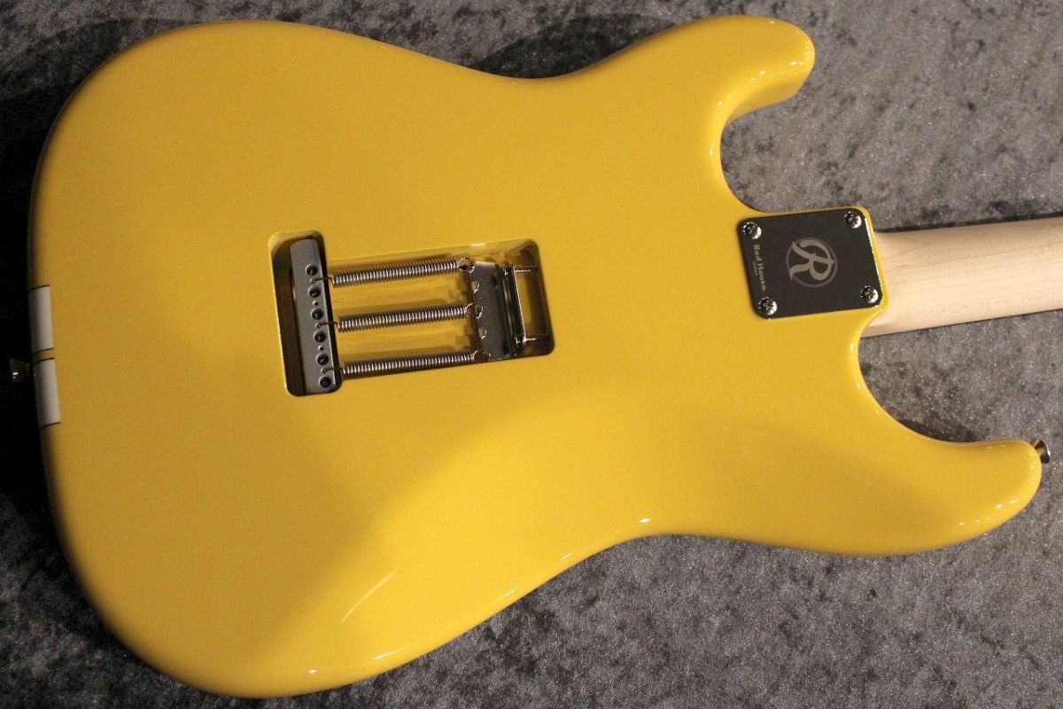 General S /SSS Alder/Rosewood Ferrari Yellow with Racing Stripe