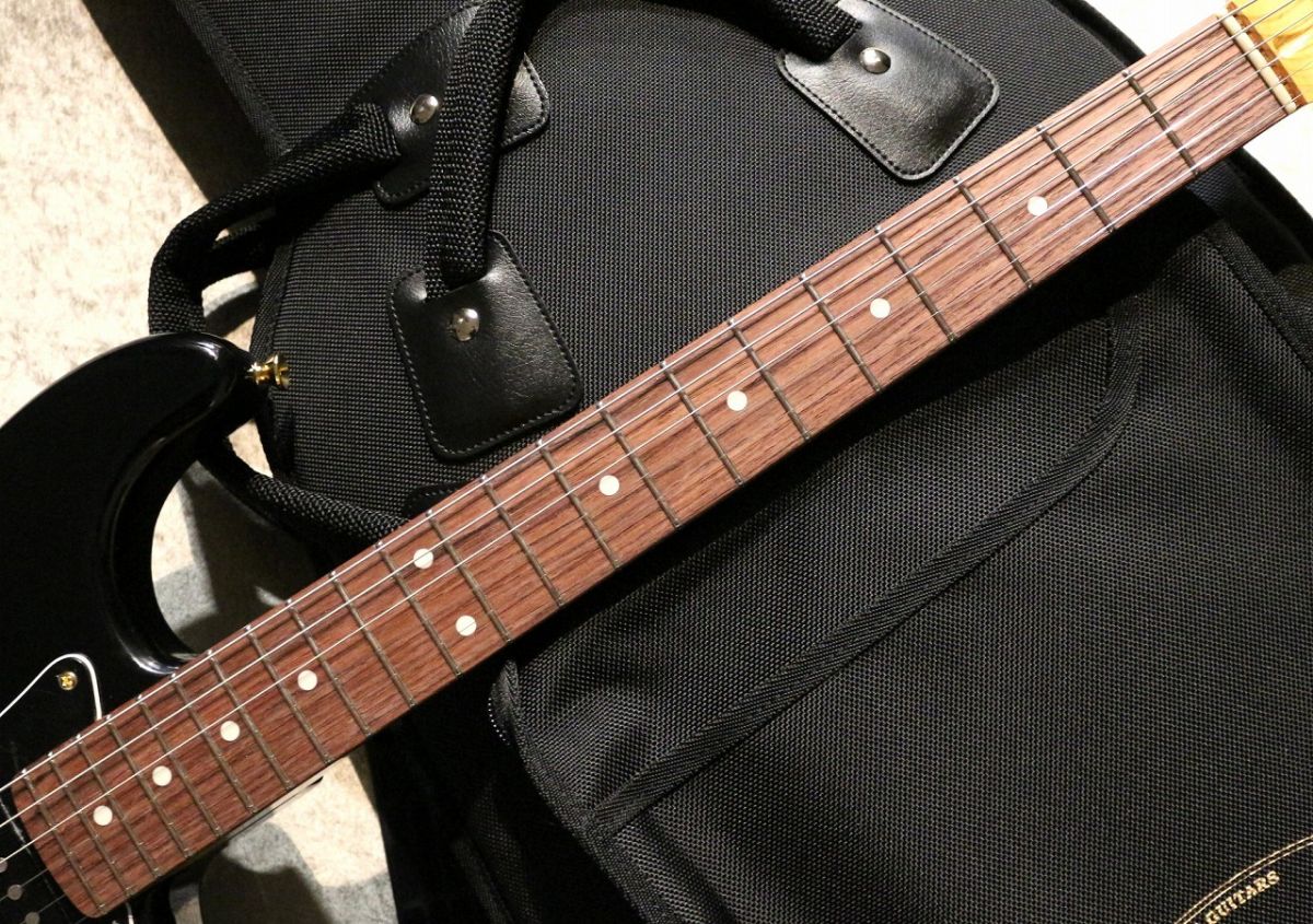 ST-C Black/R Gold Hard Wear #59102 | 【クロサワ楽器店オンライン