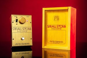 Electro Harmonix Small Stone カートコバーン 箱付 Electro Harmonix Small Stone カートコバーン 箱付