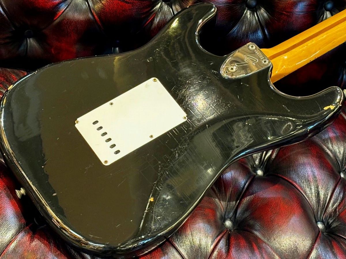 【FENDER / エレキギター 】音楽　楽器 ギター STRATOCASTER Fender Standard Stratocaster エレキギター初心者14点セット