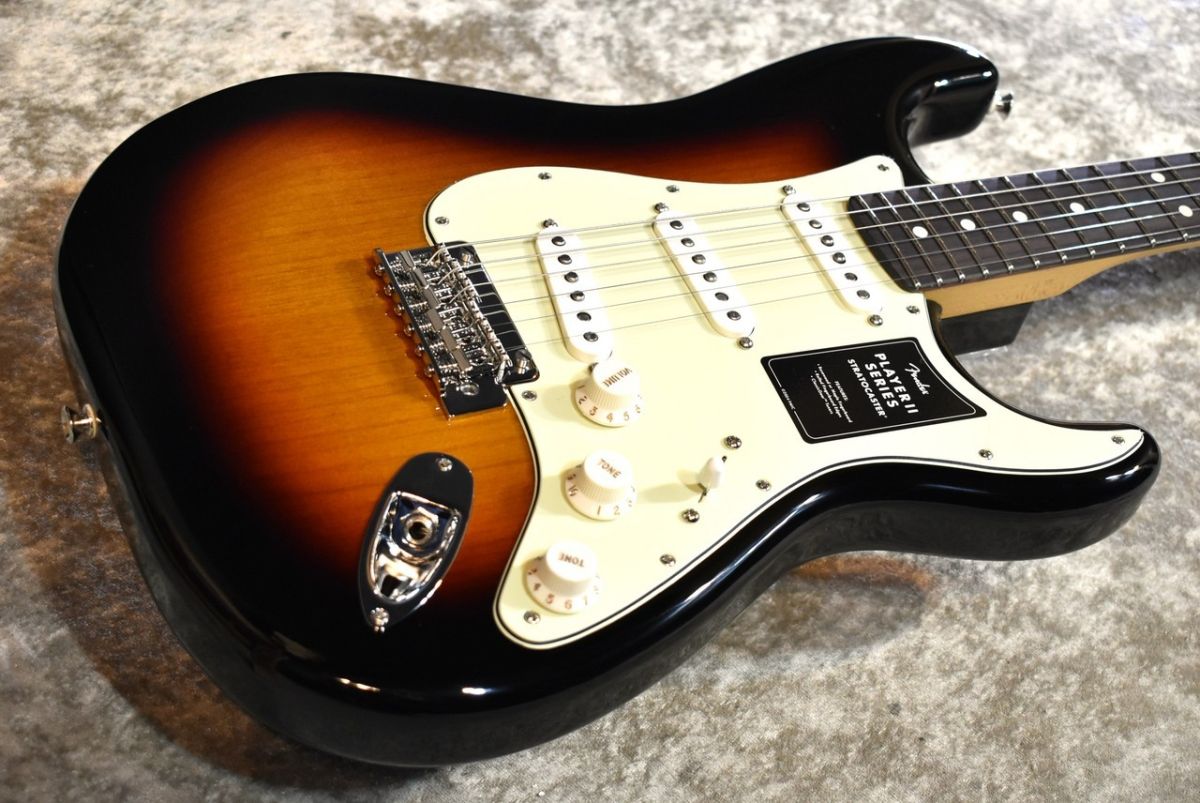 Limited Player II Stratocaster -3Tone Sunburst- #25015479