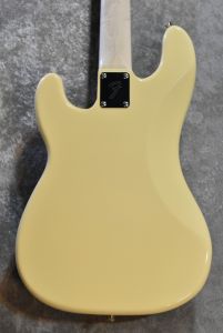 Made in Japan Traditional 70s Precision Bass -Vintage White