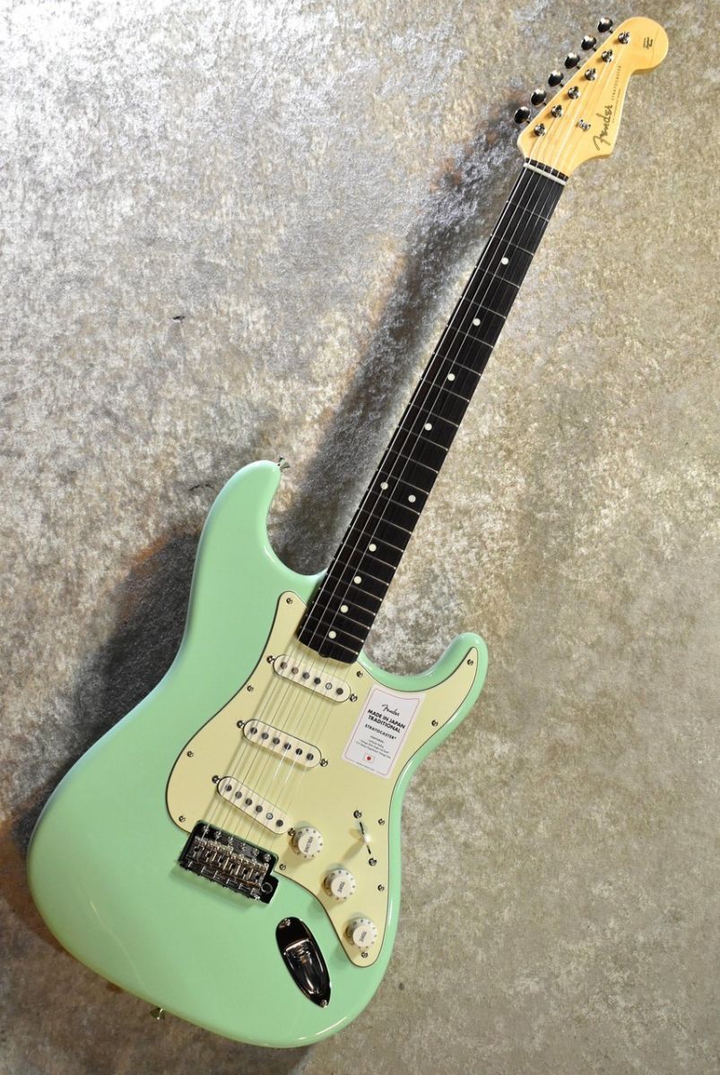 MADE IN JAPAN TRADITIONAL 60S STRATOCASTER -Surf Green