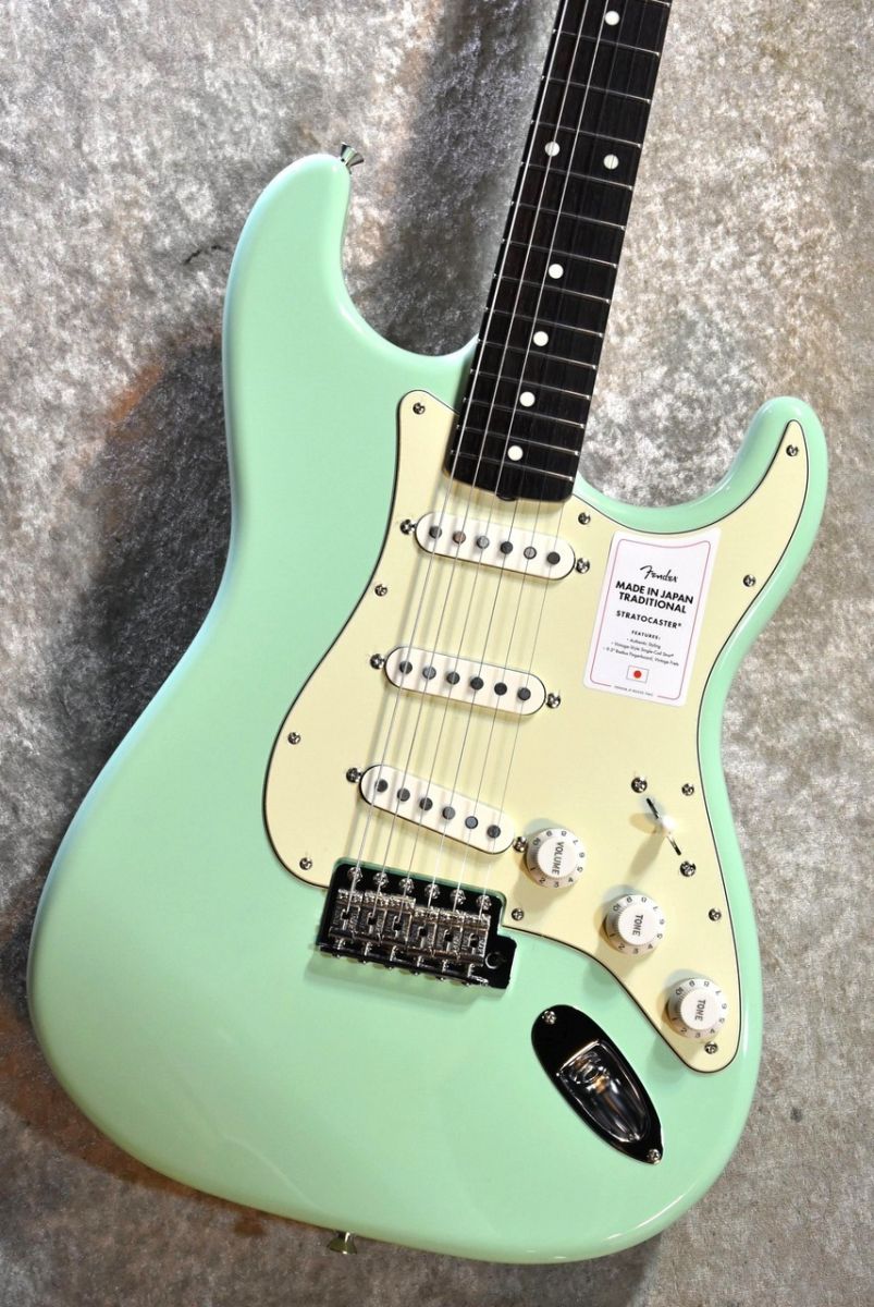 MADE IN JAPAN TRADITIONAL 60S STRATOCASTER -Surf Green