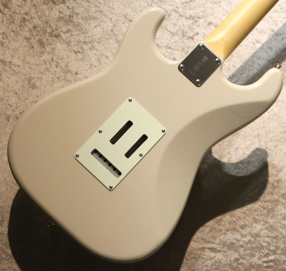 NST110RAL -Vintage White- #F240449 | 【クロサワ楽器店オンライン