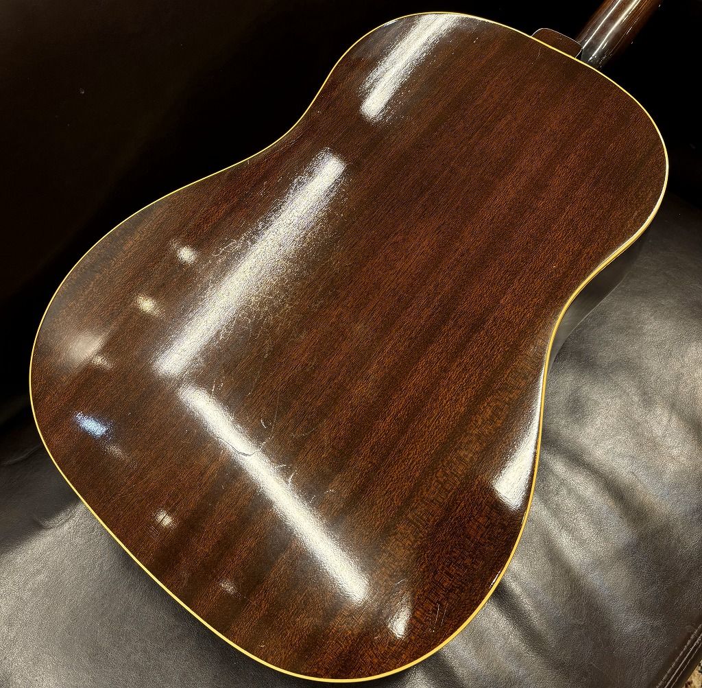 1967年製 ギブソンJ-50 ADJ ビンテージ　送料無料 Gibson J-50 ADJ 1967年 Vintage 1241947 Gibson(ギブソン)【楽器検索