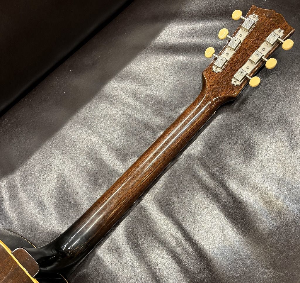 1967年製 ギブソンJ-50 ADJ ビンテージ　送料無料 Gibson J-50 1967年製 ギブソン 【ヴィンテージ】 【 イオンモール姫路