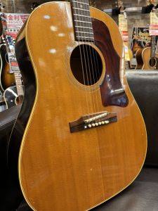 1967年製 ギブソンJ-50 ADJ ビンテージ　送料無料 Gibson J-50 1967年製 ギブソン 【ヴィンテージ】 【 イオンモール姫路