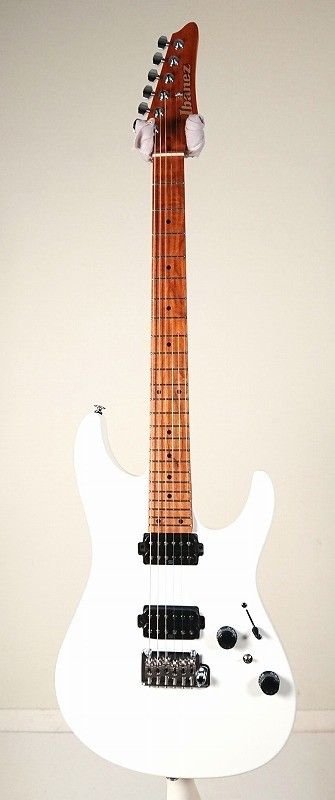 Ibanez AZ2402 ホワイトカスタムストラップ付き